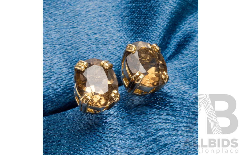 9ct Yellow Gold and Oval Smokey Quartz Earring Studs - 2.45gms