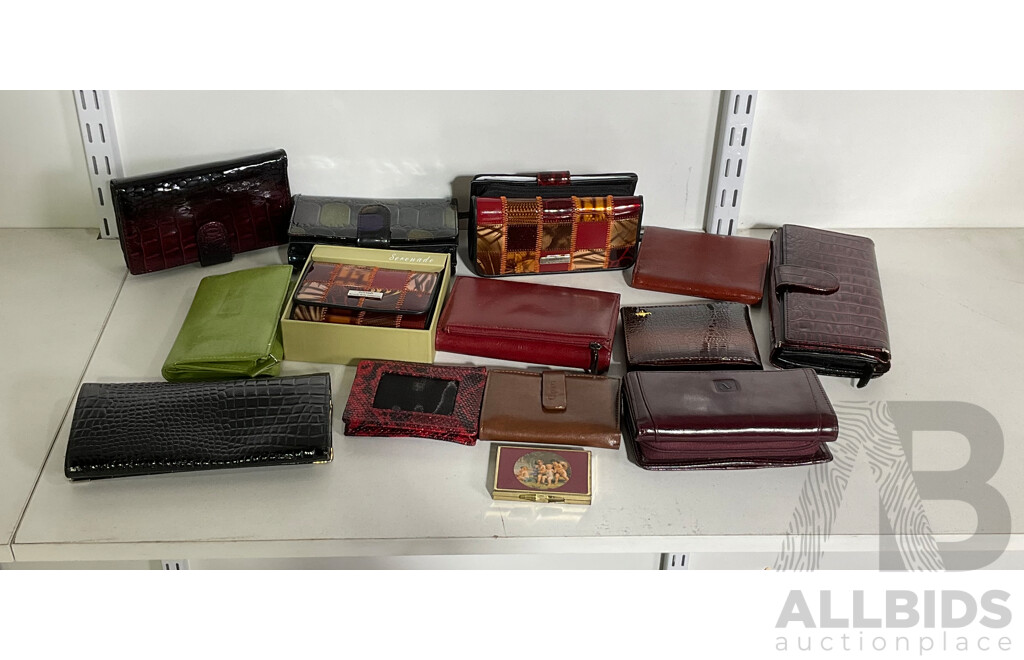 Good Selection of Gently Used Varied Sized & Mostly Leather Wallets & Purses, Including JAG Brand & Others; Also Includes Unused Serenade Beverly Hills Wallet in Original Box (14)