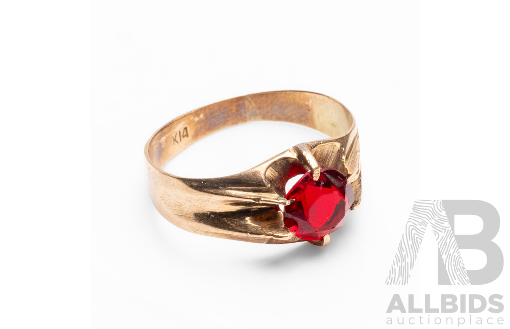 Vintage 14ct Yellow Gold & Synthetic Ruby Ring - Size M.5