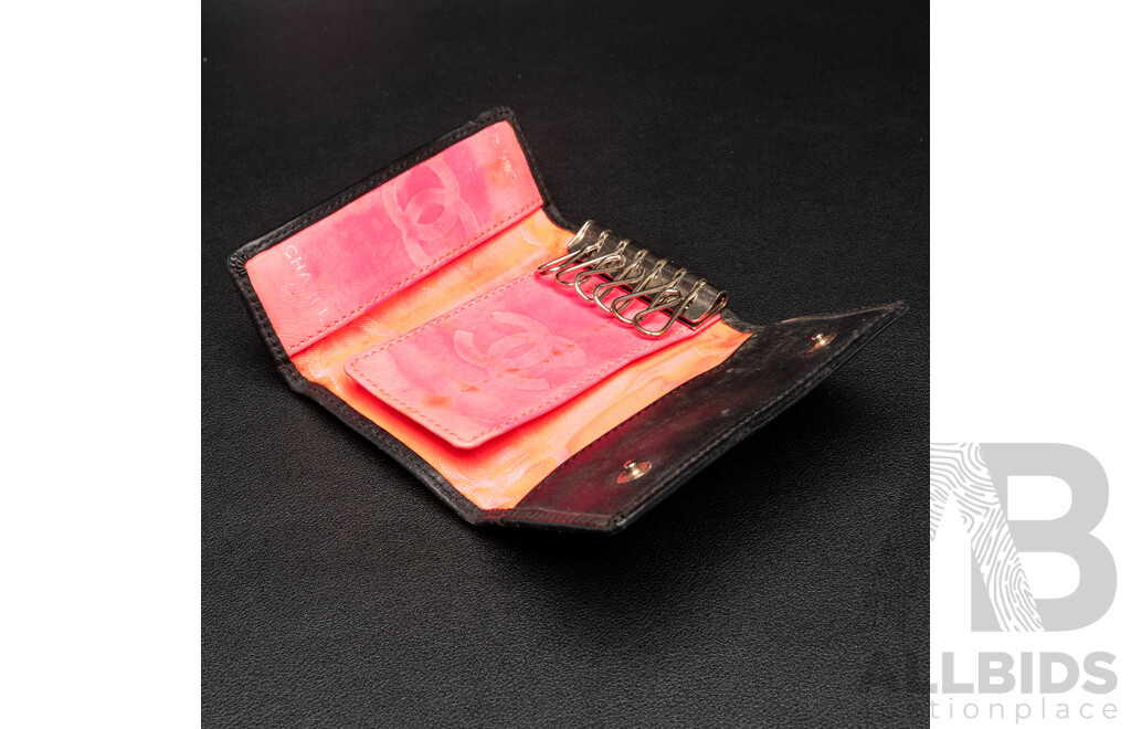 Chanel Quilted Cambon Ligne Multicles 6 Key Holder - Black/Beige/Hot Pink