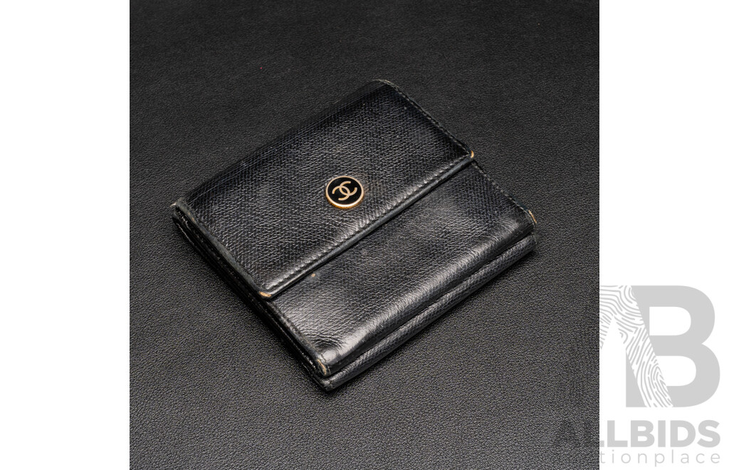 Chanel Black textured Leather Wallet - Vintage