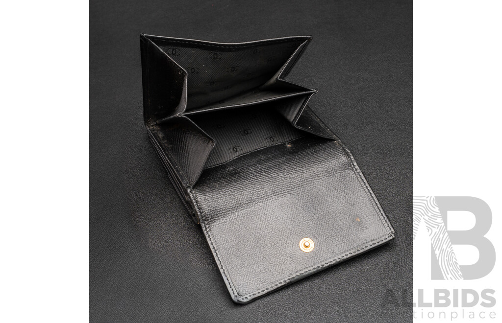 Chanel Black textured Leather Wallet - Vintage