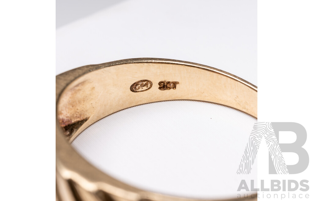 9ct Yellow Gold Diamond Signet Ring - Size T