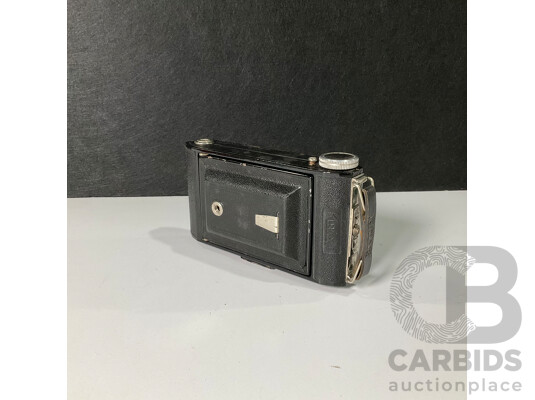 Kinax Folding Camera and Case