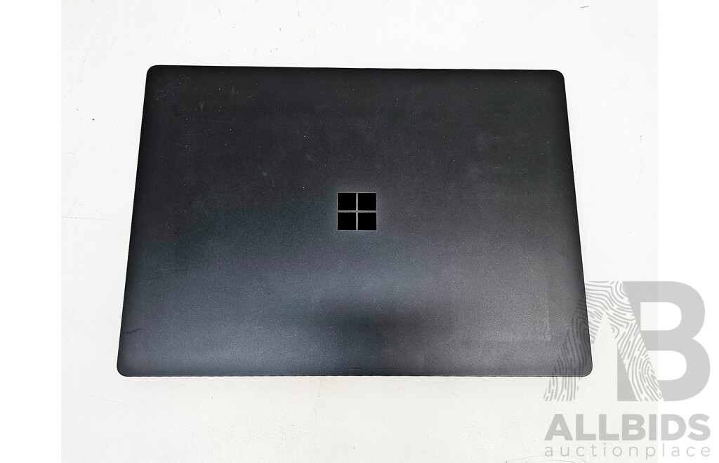 Microsoft (1872) Surface Laptop 3 Intel Core I7 (1065G7) 1.30GHz-3.90GHz 4-Core CPU 15-Inch Laptop W/ Charger