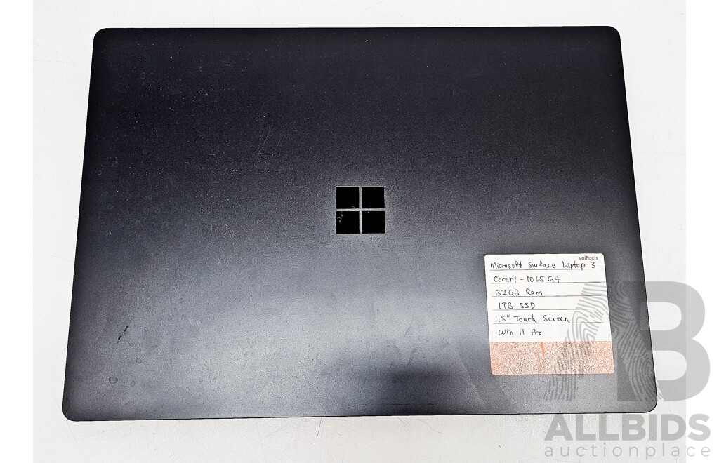 Microsoft (1872) Surface Laptop 3 Intel Core I7 (1065G7) 1.30GHz-3.90GHz 4-Core CPU 15-Inch Laptop W/ Charger