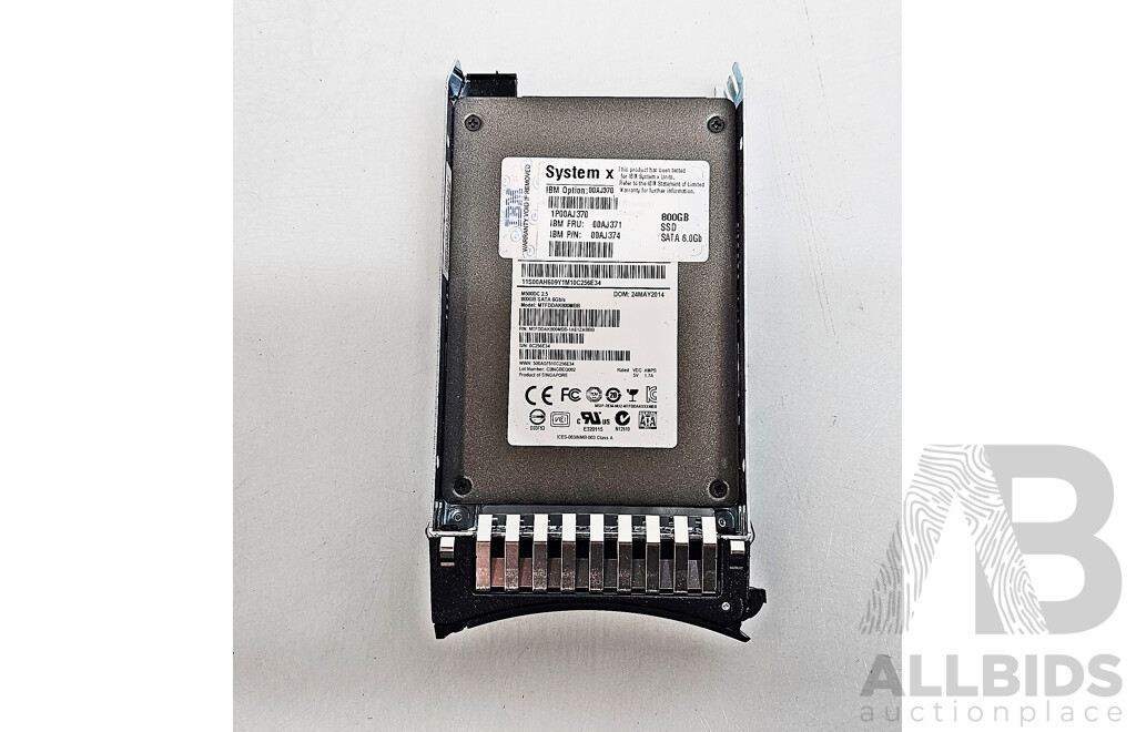 IBM System X (00AJ374) 800GB SATA 6Gbps 2.5-Inch Solid State Drive