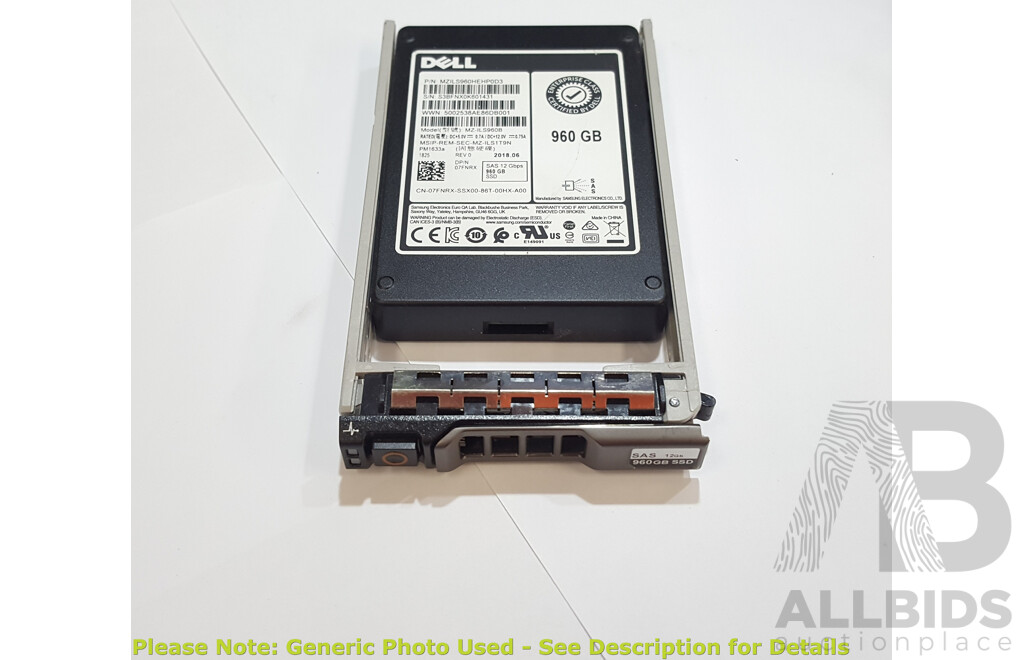 Dell (MZ-ILS960B) 960GB SAS 12Gbps 2.5-Inch Solid State Drive