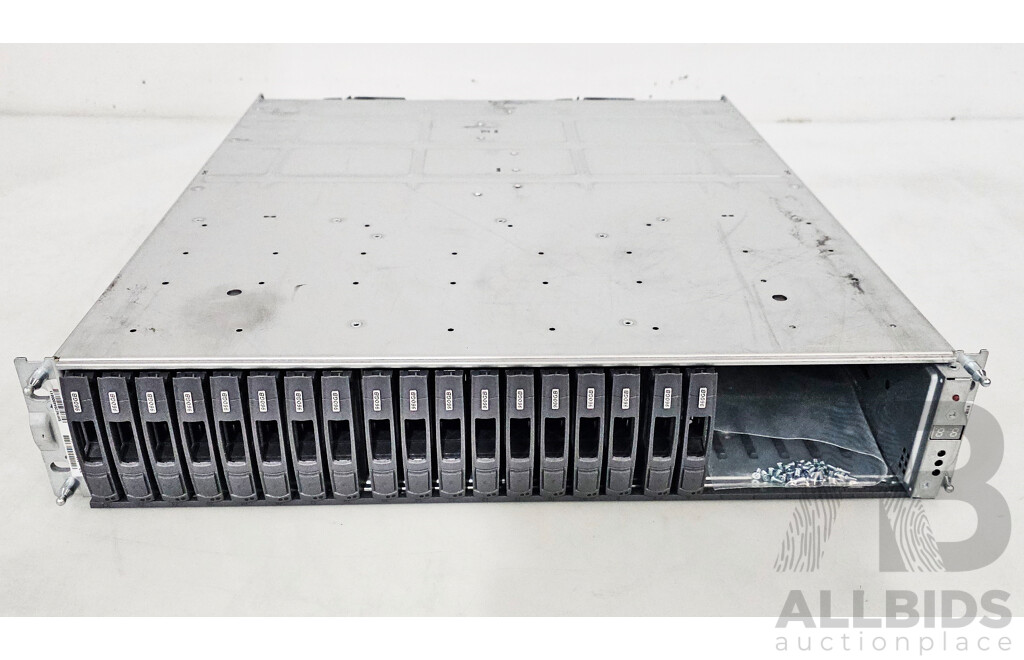 NetApp (NAJ-1501) 24-Bay 2RU Hard Drive Array W/ SAS Controller Modules