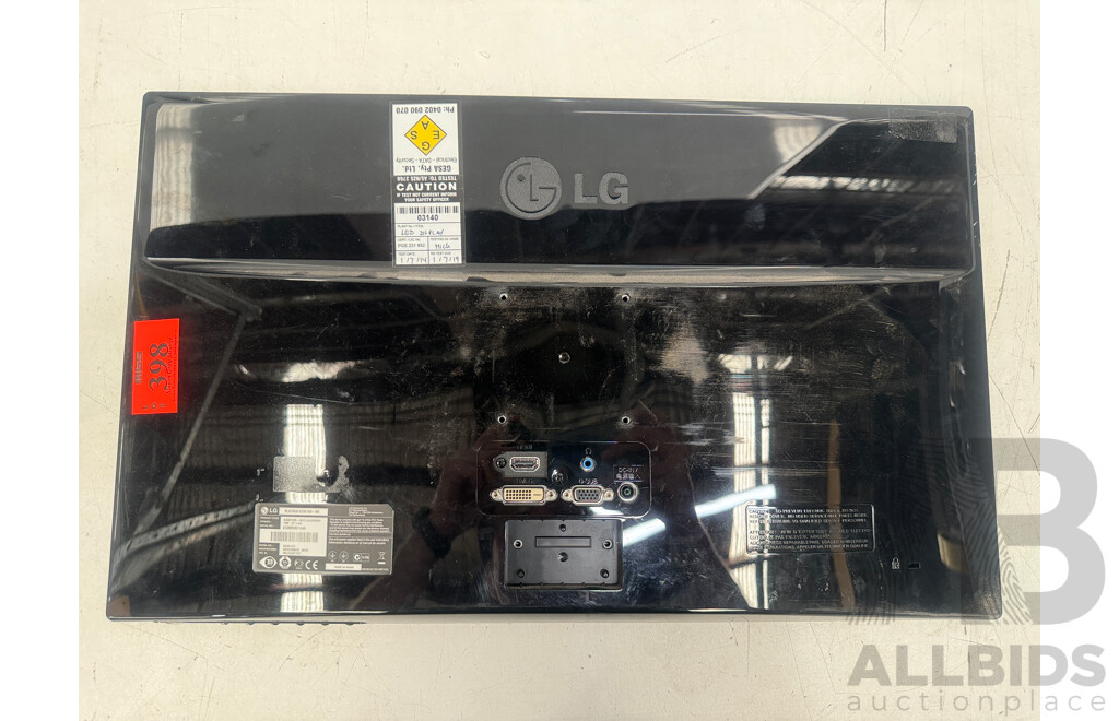 2x LG Flatron E2351VR LED 23Inch Monitors + Dual Monitor Desk Mount with USB Plugs