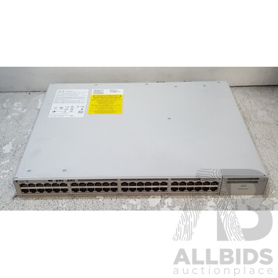 Cisco Catalyst (C9200-48P-E) 9200 48 PoE+ 48-Port Gigabit Ethernet Switch