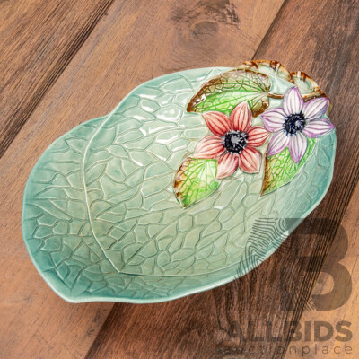 Carlton Ware Glazed Leaf Form Dish