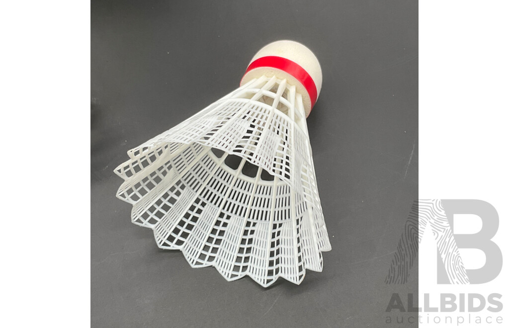 YONEX Meteorite 500 - 3pcs Badminton Shuttle - Lot of 32