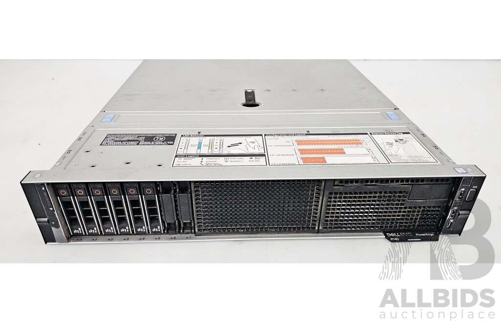 Dell EMC PowerEdge R740 Dual Intel Xeon SILVER (4114) 2.20GHz-3.00GHz 10-Core CPU 2RU Server