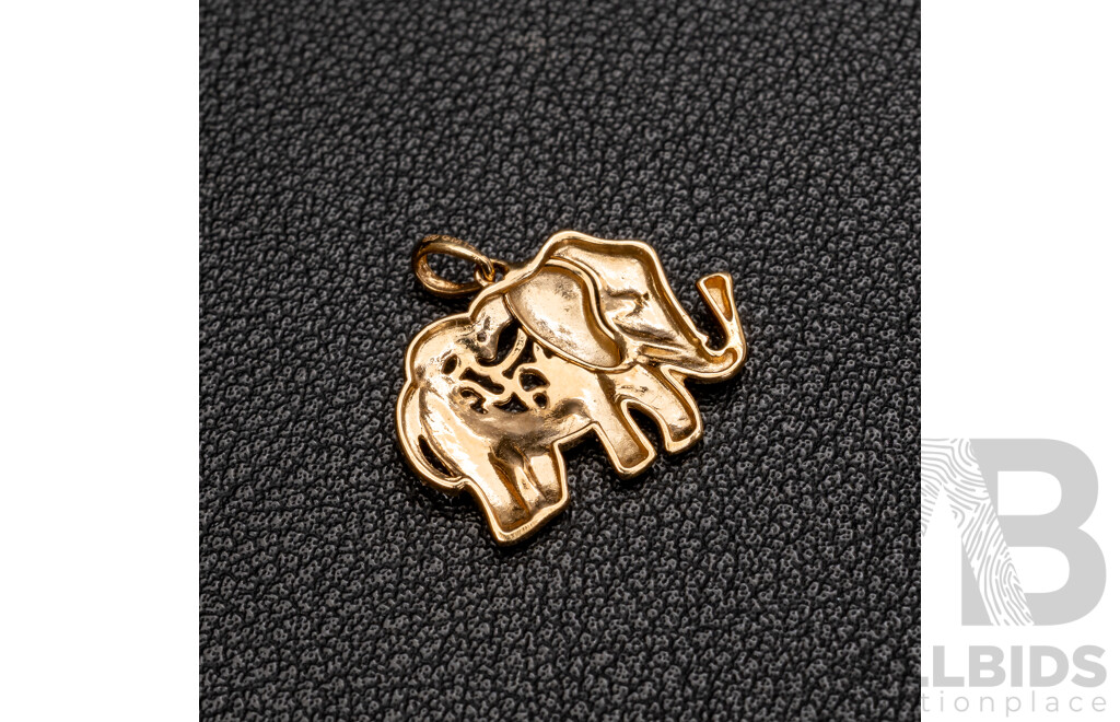 9ct Diamond Set Elephant Pendant, as New, 18mm Long, 1.52 Grams