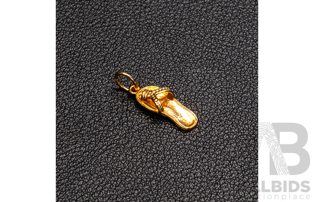 9ct Thong Charm, 15mm, 0.89 Grams