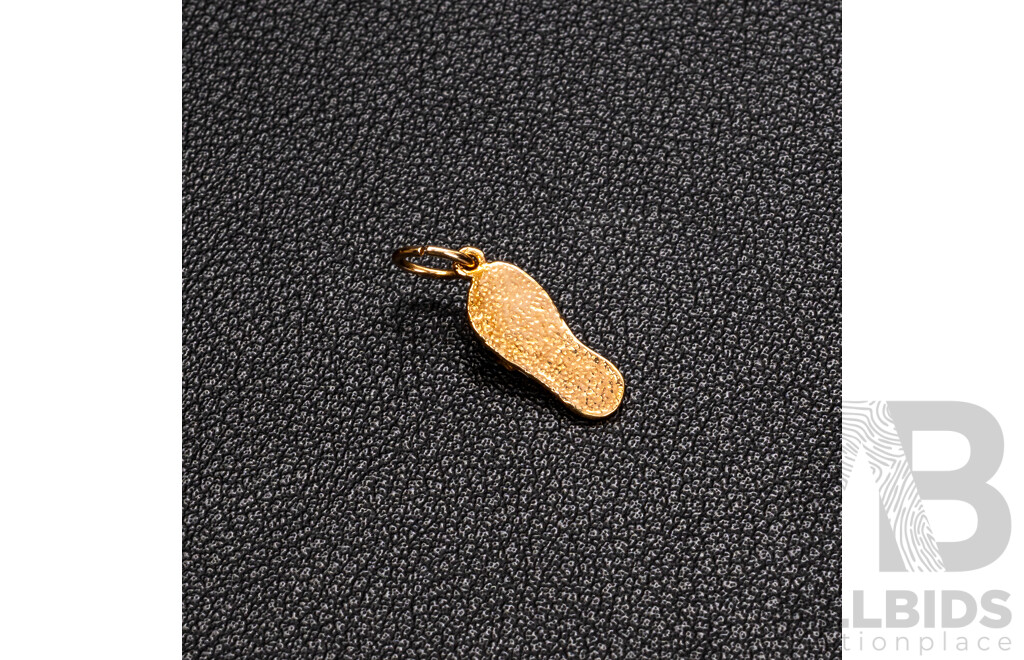 9ct Thong Charm, 15mm, 0.89 Grams