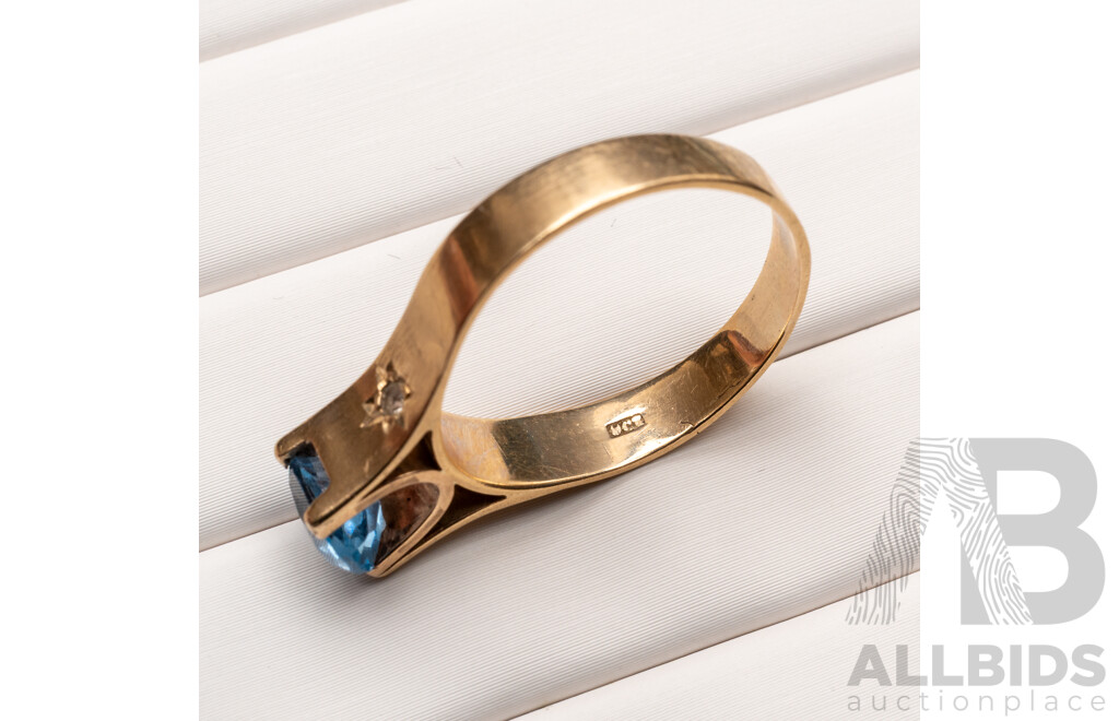 9ct Vintage Topaz Ring, Size T, 4.11 Grams