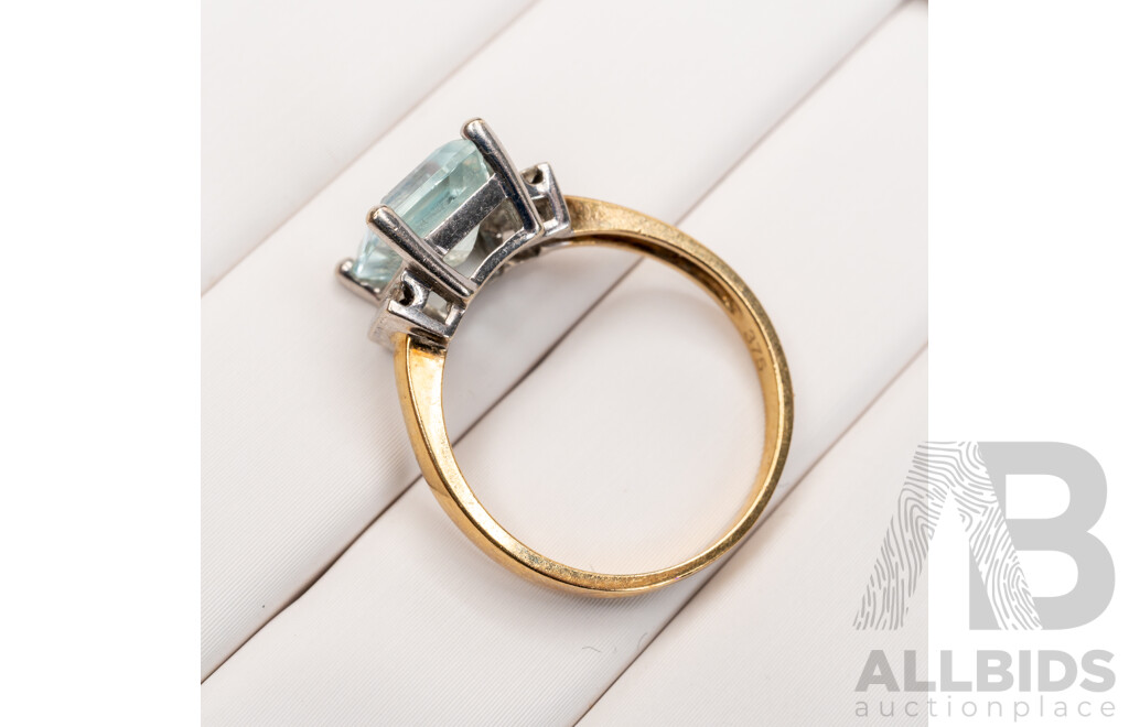 9ct Aquamarine & Diamond Ring, Size M, 2.91 Grams