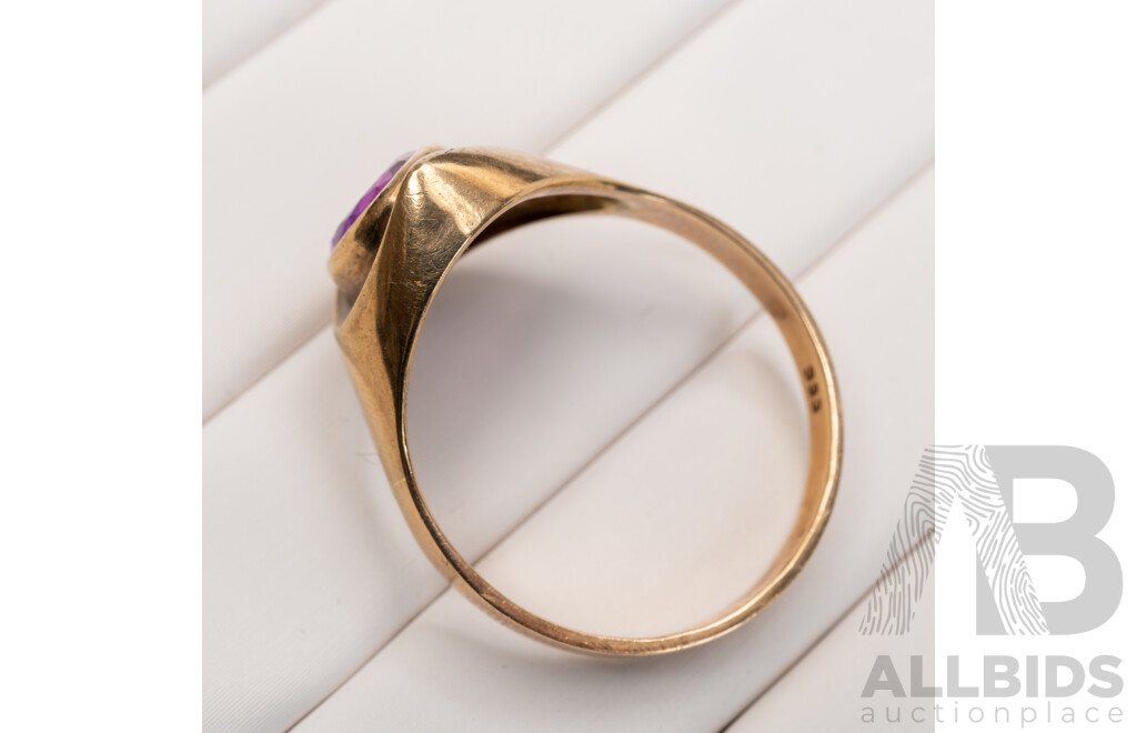 9ct Vintage Pink Sapphire Signet Style Ring, Size W, 3.25 Grams