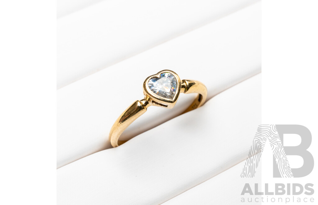 9ct Cubic Zirconia Heart Cut Solitaire Ring, Size O, 1.58 Grams