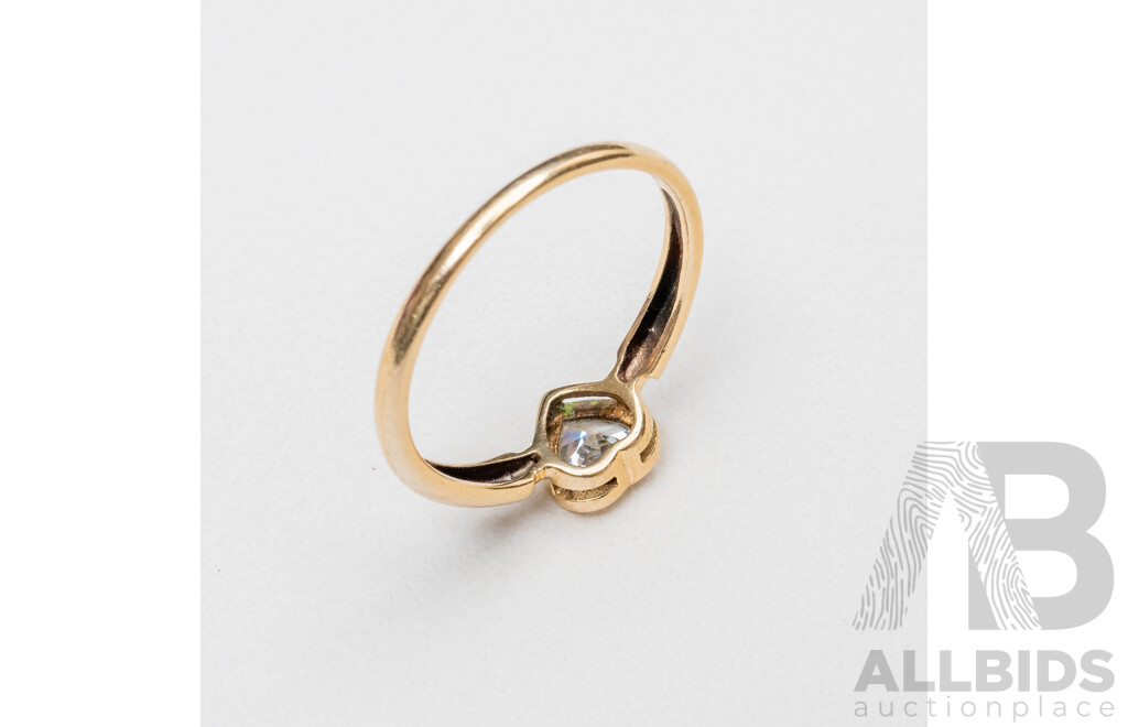 9ct Cubic Zirconia Heart Cut Solitaire Ring, Size O, 1.58 Grams