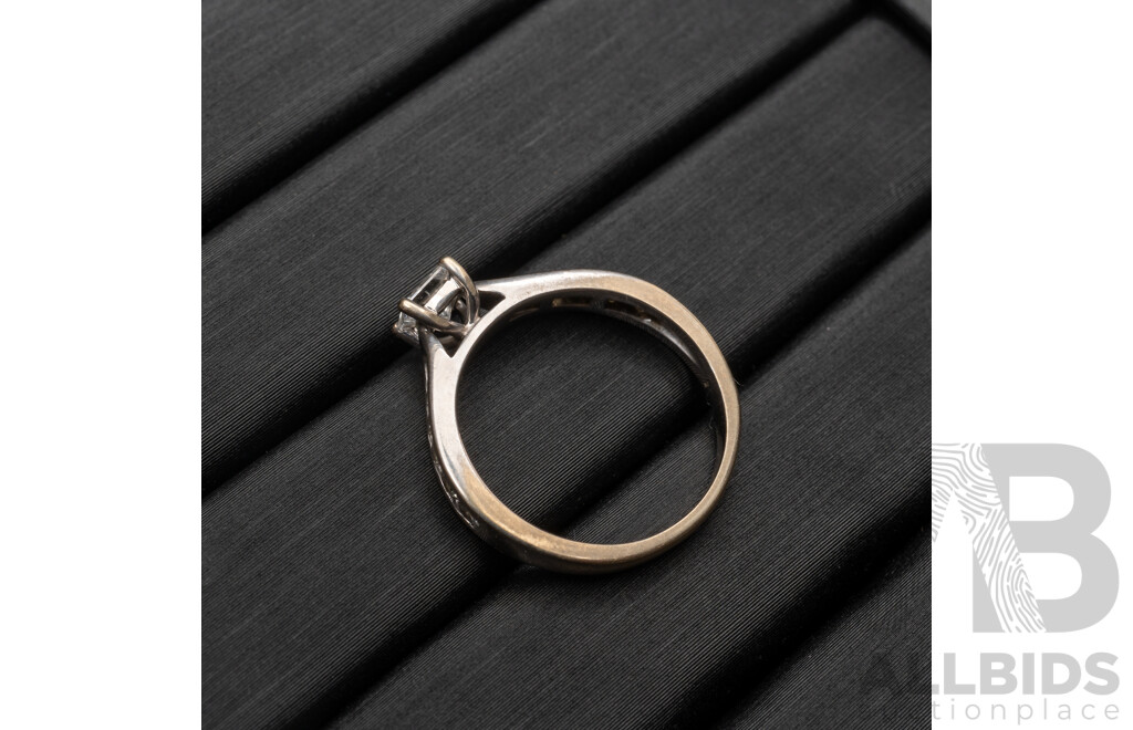 14ct Princess Cut Diamond Engagement Ring, Est TDW 0.33ct, Size J, 2.25 Grams