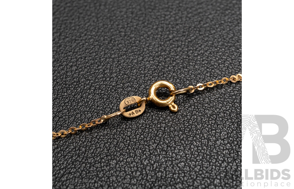 9ct Vintage Skeleton Key Pendant with 45cm Trace Necklace, 2.14 Grams