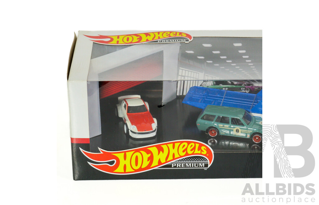 Boxed Hot Wheels Premium Retro Nissan/Datsun Four Vehicle Set