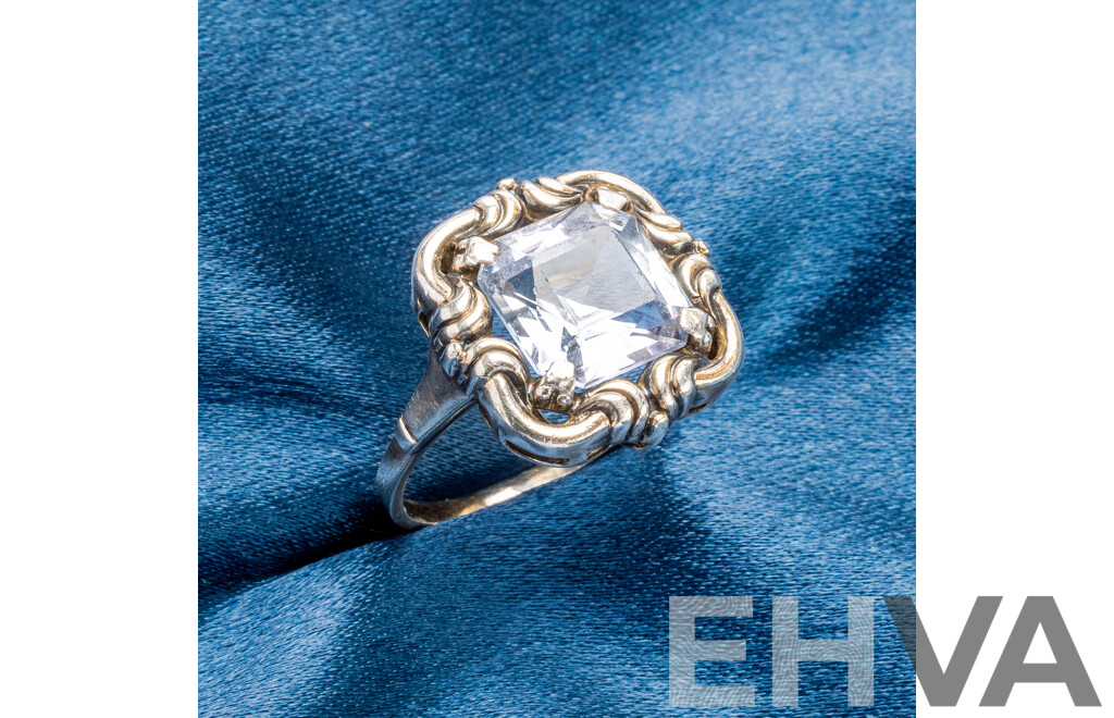 935 Silver Ring with Princess Cut Topaz - Size O
