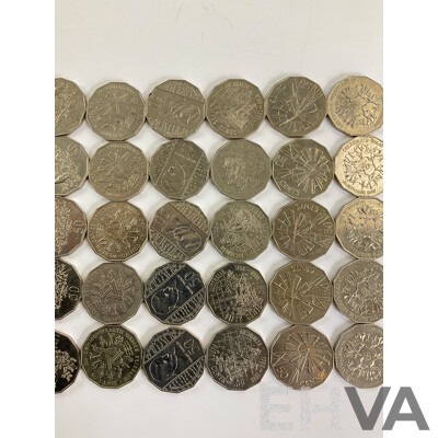 Fifty Australian Commemorative Fifty Cent Coins Including 1998 Bass/Flinders, 1994 Year of the Family, 2001 Federation, 2003 Volunteers, 1982 Commonwealth Games, 1995 Weary Dunlop, 1988 Bicentennial.......