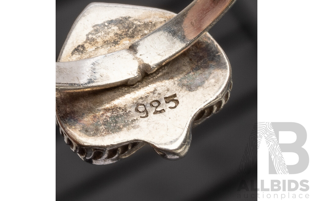 925 Sterling Silver and 800 Silver Assorted Rings and Pendants. Lot of 8 - 43.08gms