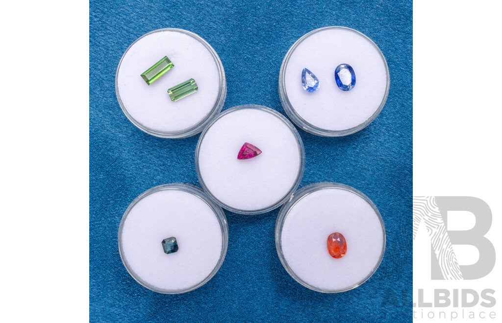 Collection of Gemstones. Sapphires, Tourmalines, Garnet - Lot of 7