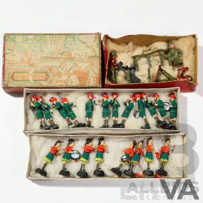 Vintage Crescent Toys Cast Lead British Infantry Men, Made in England with Plastic Male and Female Band Players