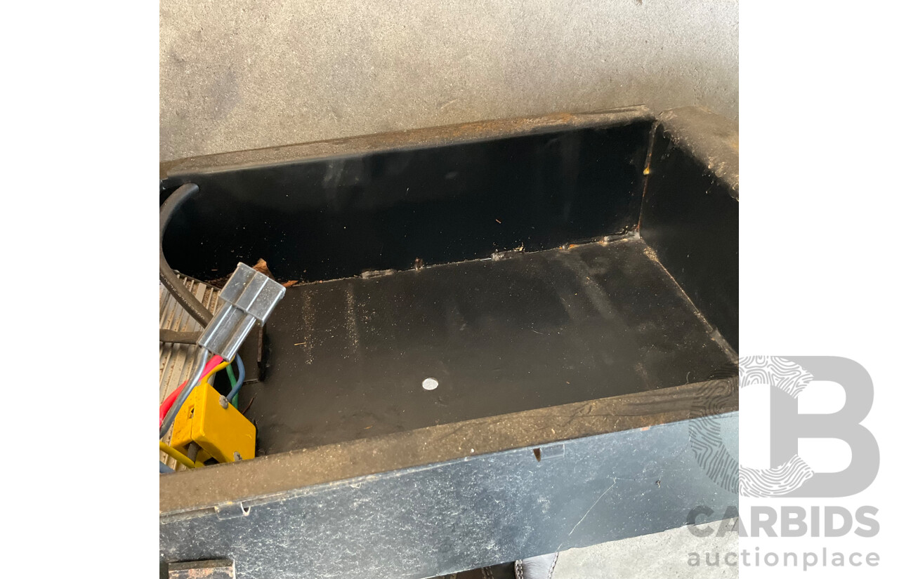 Spare & Repair - NCM 28 '' Frame with Front Wheel & Cheng Shine Tire Size 26'' & E-scooter