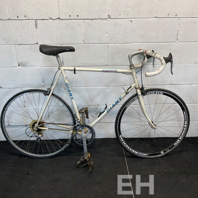 Vintage Giant Kronos Road Bike