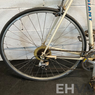 Vintage Giant Kronos Road Bike