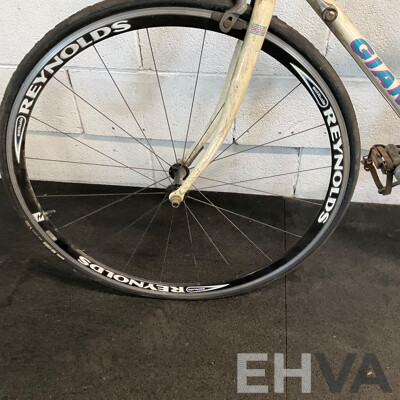 Vintage Giant Kronos Road Bike