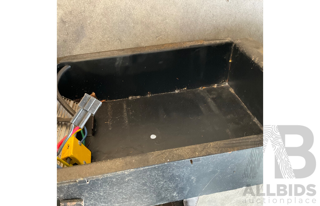 Spare & Repair - NCM 28 '' Frame with Front Wheel & Cheng Shine Tire Size 26'' & E-scooter