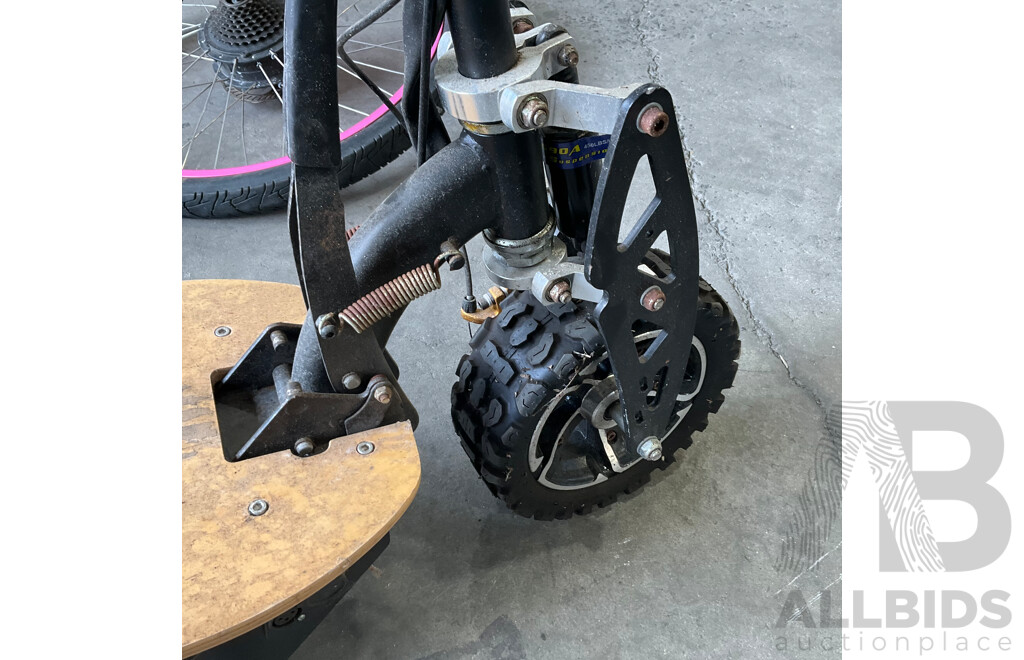 Spare & Repair - NCM 28 '' Frame with Front Wheel &  Cheng Shine Tire Size 26'' & E-scooter