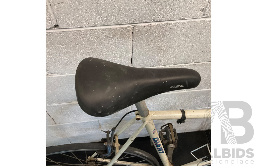 Vintage Giant Kronos Road Bike