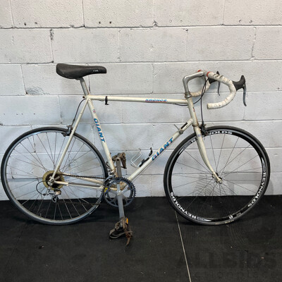 Vintage Giant Kronos Road Bike
