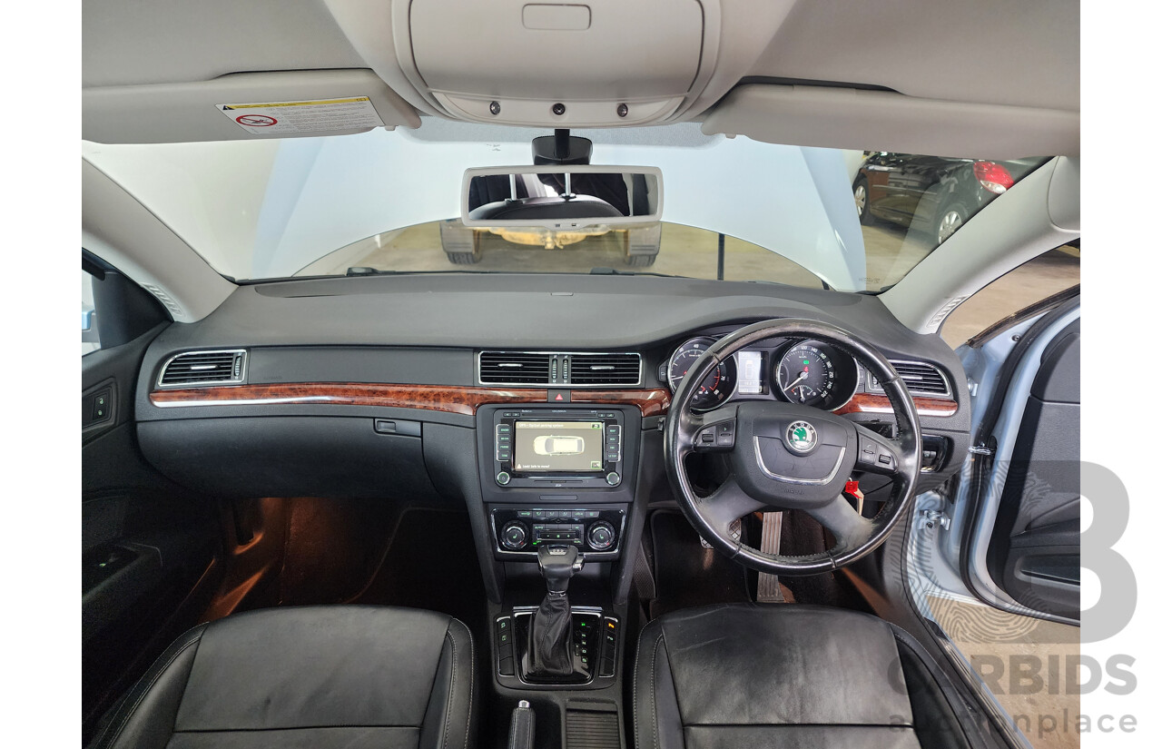 2/2014 Skoda Superb 118 TSI Elegance 3T MY13 4d Wagon Silver 1.8L