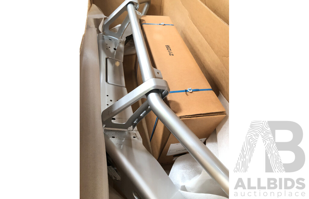 ARB Summit Bullbar with Fog Lights 3215200 to Suit 200 Series Land Cruiser GX/GXL 2015 - 2021 ORP $5,489.95