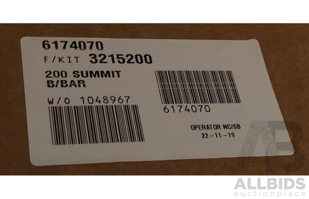 ARB Summit Bullbar with Fog Lights 3215200 to Suit 200 Series Land Cruiser GX/GXL 2015 - 2021 ORP $5,489.95