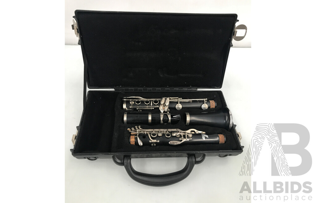 LeBlanc Noblet Intermediate Wooden Clarinet with Case
