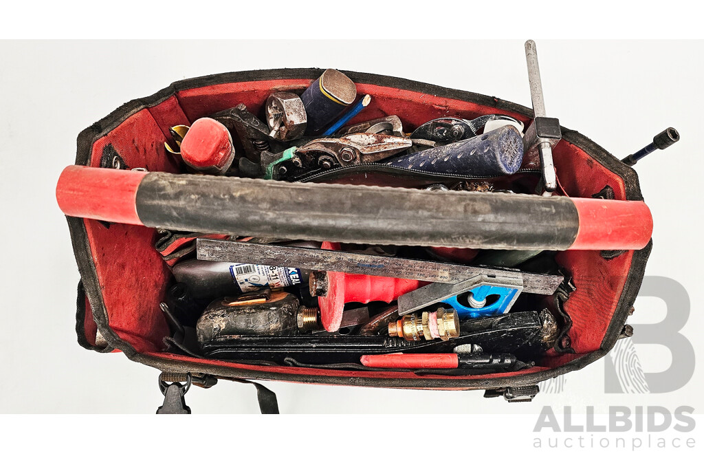 Milwaukee Packout Toolbag W/ Tools