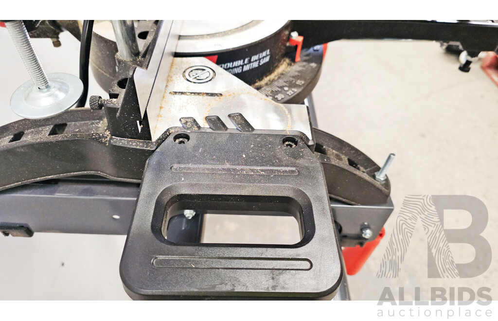 Ozito (SCMS-2125) 10-Inch Corded Double Bevel Sliding Mitre Saw W/ Mitre Saw Stand