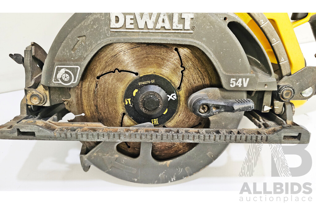 DeWalt (DCS577) Flexvolt Advantage Circular Saw