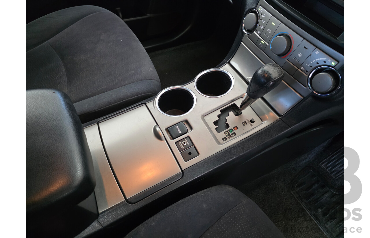 11/2007 Toyota Kluger KX-R (fwd) 5 SEAT GSU40R 4d Wagon Grey 3.5L